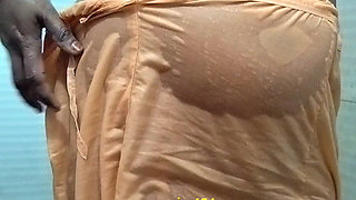 Desi Indian Saira Aunty Bathing, Indian Women Bath, Housewife Bathing and Washing Her Tight Pussy with Soap