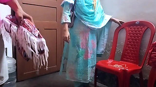 The College Teacher Came to the Student's House to Complain to the Parents, and Then the Parents Left the Teacher