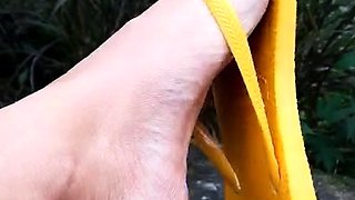 FemaleAgent MILF indulges studs foot fetish