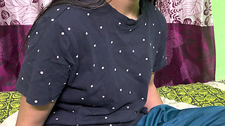 Bhabhi change her dress when i see her
