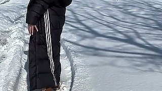 Blowjob Outdoor in Snow
