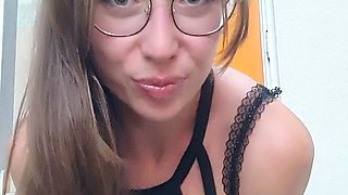 Sexy hottie Anetta Keys enjoys a solo toy masturbation