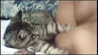 John Holmes's cock has two unleashed whores to sort out