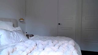 Solo hoe spreading ass and pussy after toying masturbation