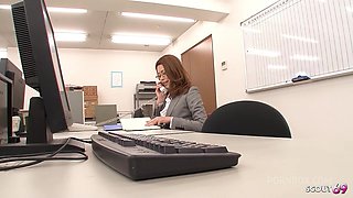 Uncensored Full Japan Porn with Skinny Secretary Japanese Teen who seduce to Suck Dick of old Boss in Office