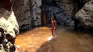 Homemade Brunette Amateur Blowjob at Lonely Waterfall - Magia Rosa Outdoor BJ