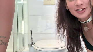 Twogirlonechallenge, Bucket Piss!