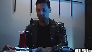 Pervy guy nailed exciting cougars stepsisters