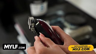 Finest milf barber in town Melody Mynx gives her customer a rod and a blowjob - mylf