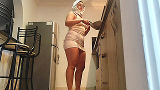 Grandfather touches young 18-year-old Pakistani stepdaughter in the kitchen ohh Mohamed