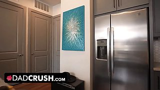 Pounding hot step daughter reyna belle seduces her sugar step-daddy to earn her keep - dadcrush