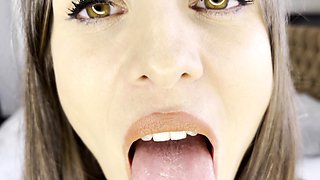 Sexy hottie Anetta Keys enjoys a solo toy masturbation