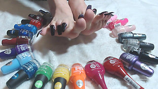 What color is next long toenail wiggling