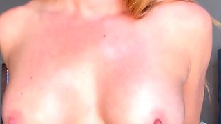 Amateur webcam babe dildo masturbation
