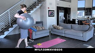 Muslim cougar keeps her cunny tight- Anissa Kate