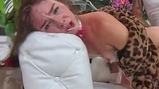 Tess Thompson Meets Up With Bryan Gozzling For Extreme Sex!