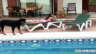 Culioneros - Colombian Babe Jade Kitti Sunbathes Her Juicy Ass by the Pool Before Getting Fucked