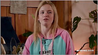 Golden Shower And Play With Mia A And Lia A