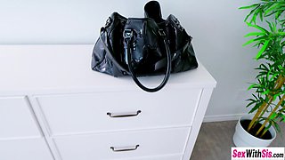 Steamy stepsister Juniper Ren sucked penis