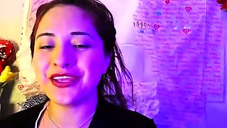 Brunette Solo Webcam Masturbation