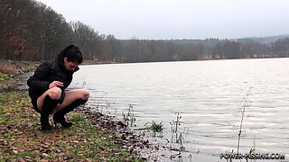 Pulling amateur fucked in public outdoors for cash